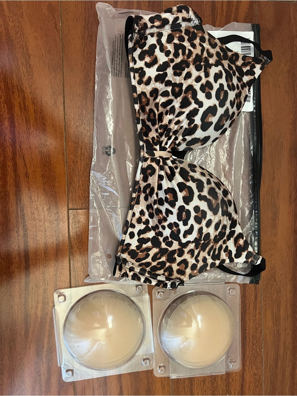 Leopard Print Bra，Reusable Adhesive Silicone Nipple Covers Stickers Breast P